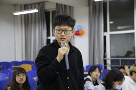 说明: 说明: 1M4A9765